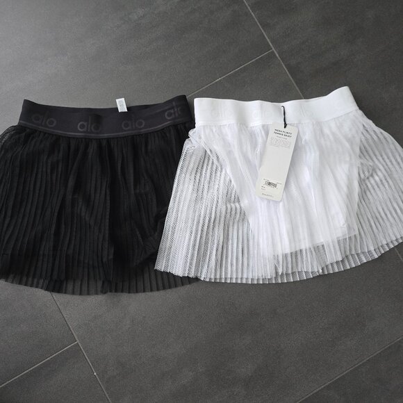 NWT alo Flirty Mesh Tennis Skirt Small - Picture 3 of 3